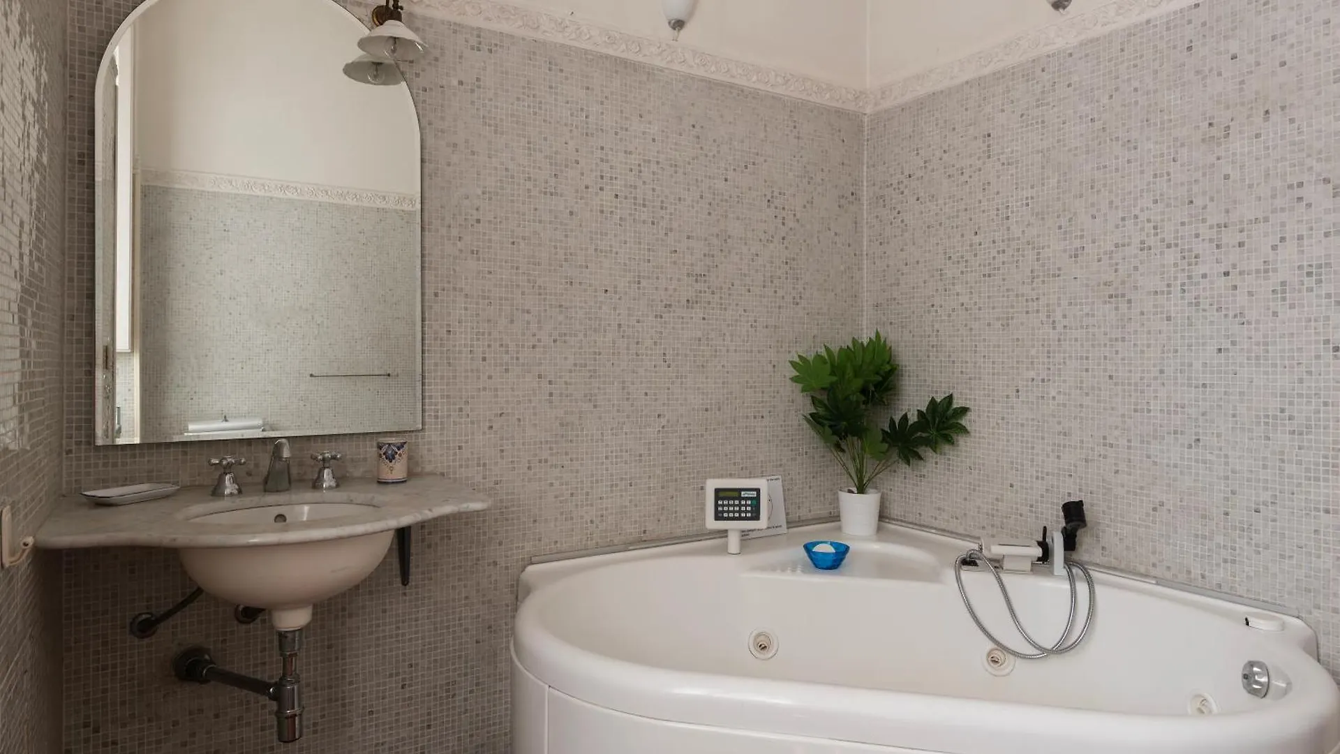The Charming House - Pantheon Apartamento Roma